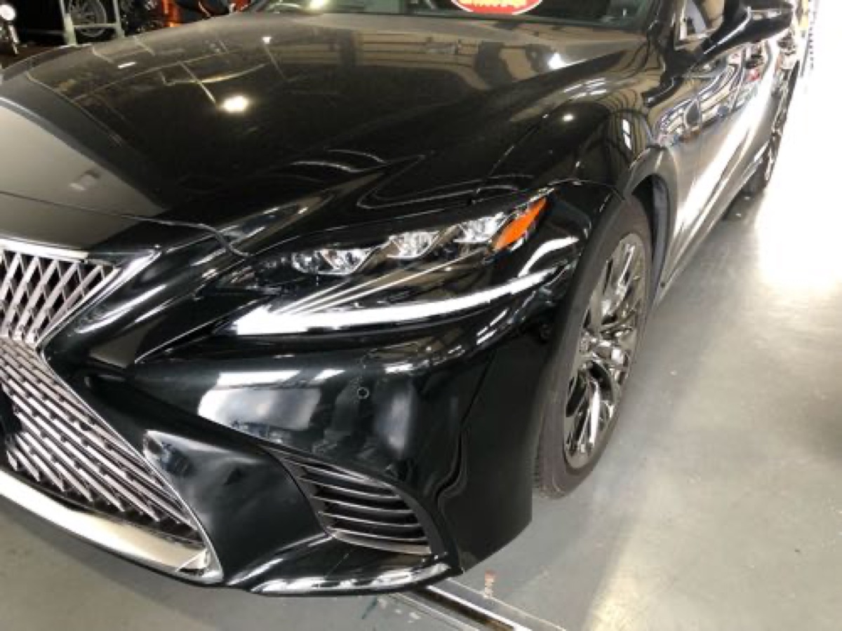 レクサス LS500 本革シート破れ修理 施工写真 5