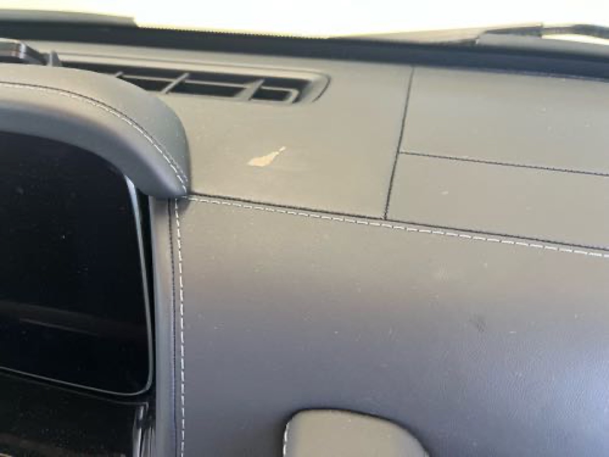 自動車内装修理 ゲレンデ ダッシュボード合皮修理