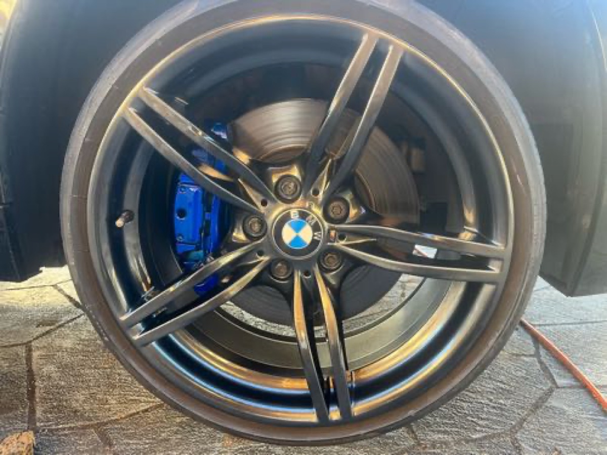 BMW Z4 ホイール修理 純正ホイール カラーリング カラーチェンジ 施工写真 2