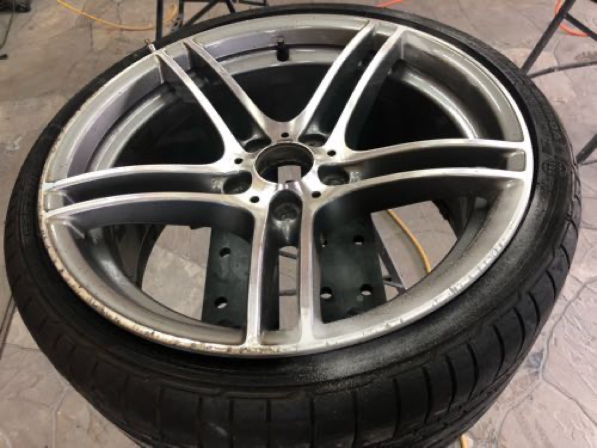 BMW 純正ホイール マットブラック ガリ傷修理カラーチェンジ