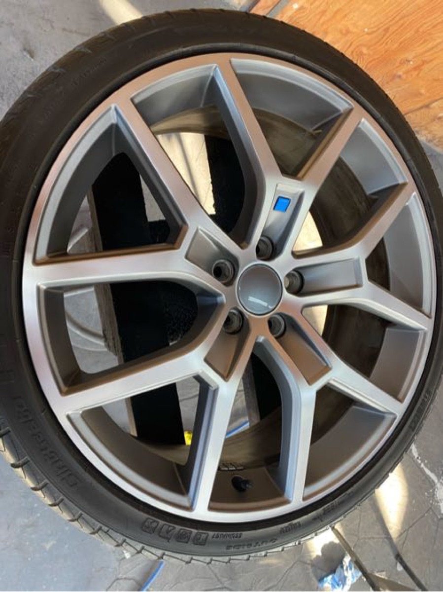 BMW ホイール修理 純正ホイール 部分塗装修理 施工写真 2