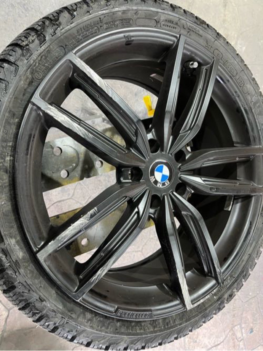 BMWホイール修理 純正ホイール 部分塗装修理
