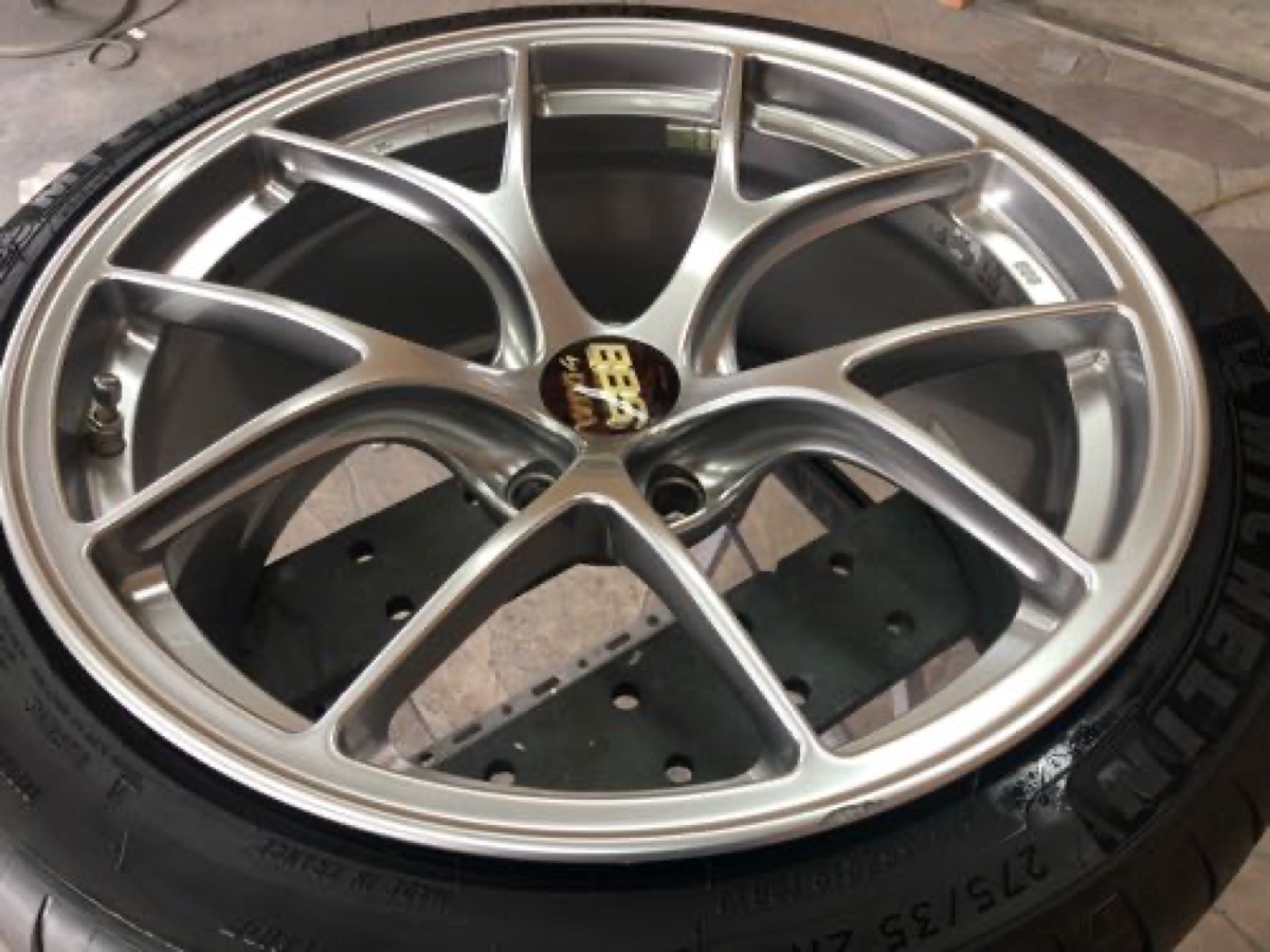 BBS シルバーホイール リムガリ傷修理 施工写真 1