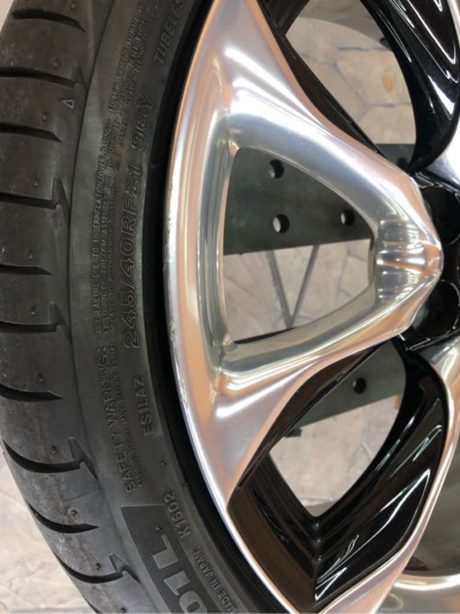 レクサスLC 純正ホイール 部分塗装修理 施工写真 2