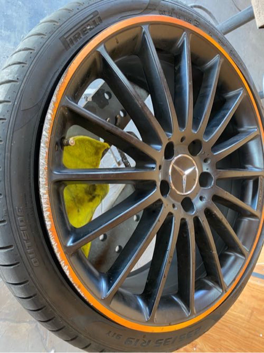 ベンツ Amg 特殊ホイール修理 純正ホイール 部分塗装修理