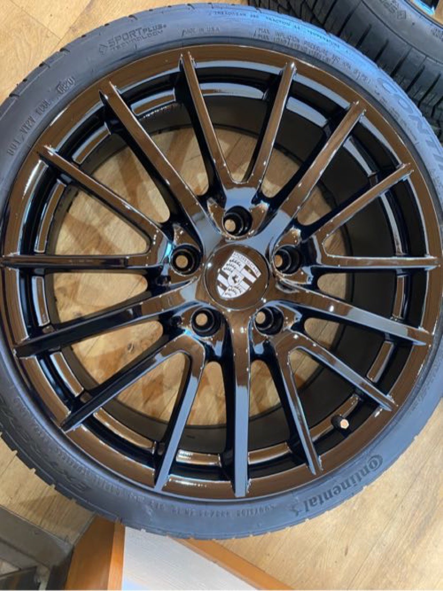 ポルシェケイマンホイール修理 カラーチェンジ ホイールカラーチェンジ 施工写真 3