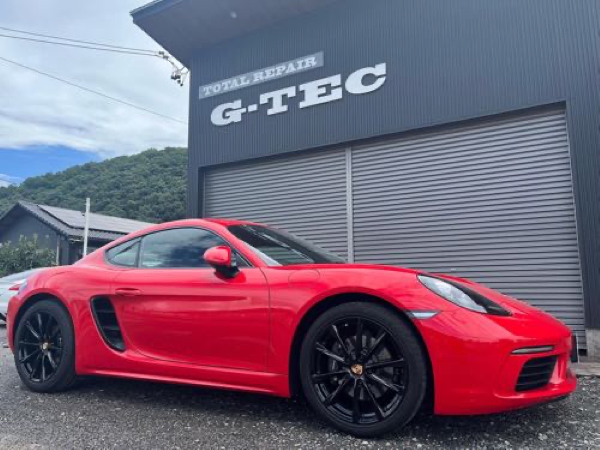 ポルシェ ケイマンホイール修理 純正ホイール カラーチェンジ 施工写真 1