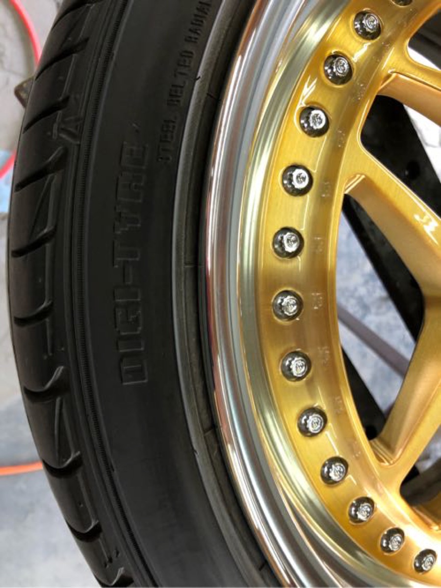 アルマイトホイールリムガリ傷修理 施工写真 3