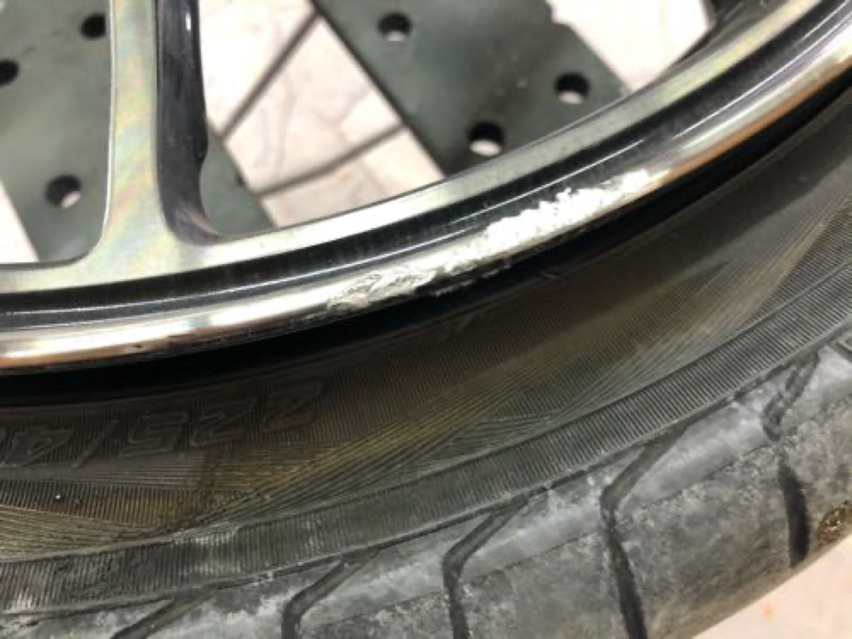 レイズ ダーククリア ポリッシュホイールガリ傷修理 施工写真 2